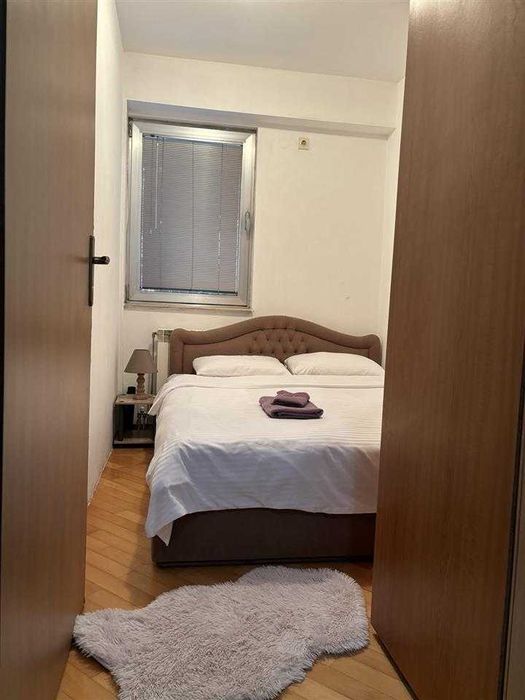 Дава се под наем Двустаен апартамент в Бургас, Център - 59 кв.м за 229.5 € - Снимка #4