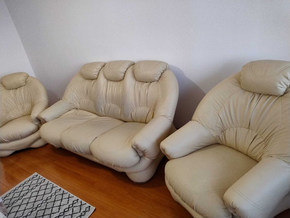 Set canapea cu fotolii