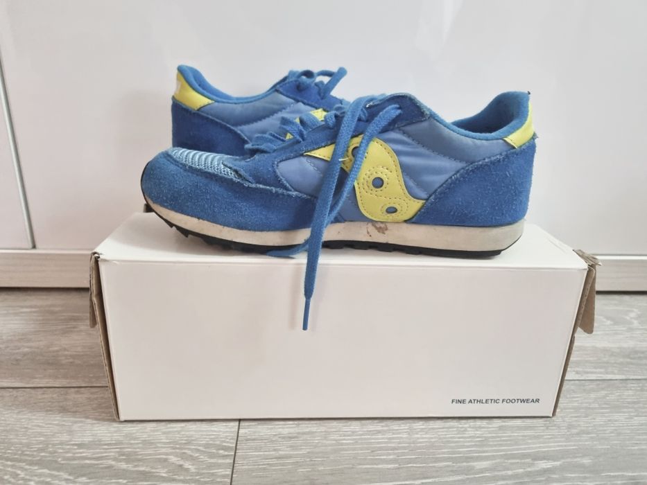 Pantofi Saucony.