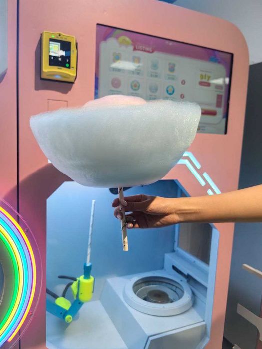 Вендинг Машина за захарен памук на клечка Cotton Candy Pro 64 цвята