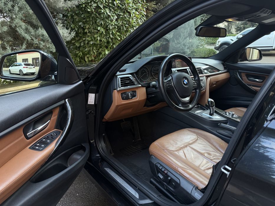 BMW 330 D; xDrive Luxury Line / BMW F31