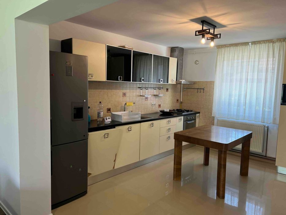 Duplex 4 camere | Garaj 15mp | Terasă acoperită 22 mp | Curte 246 mp | Str. Someșului