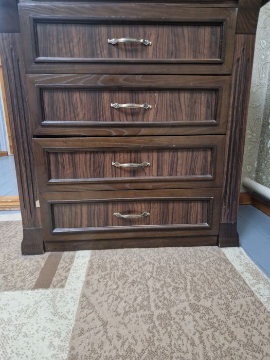 Шкаф и комод комплект