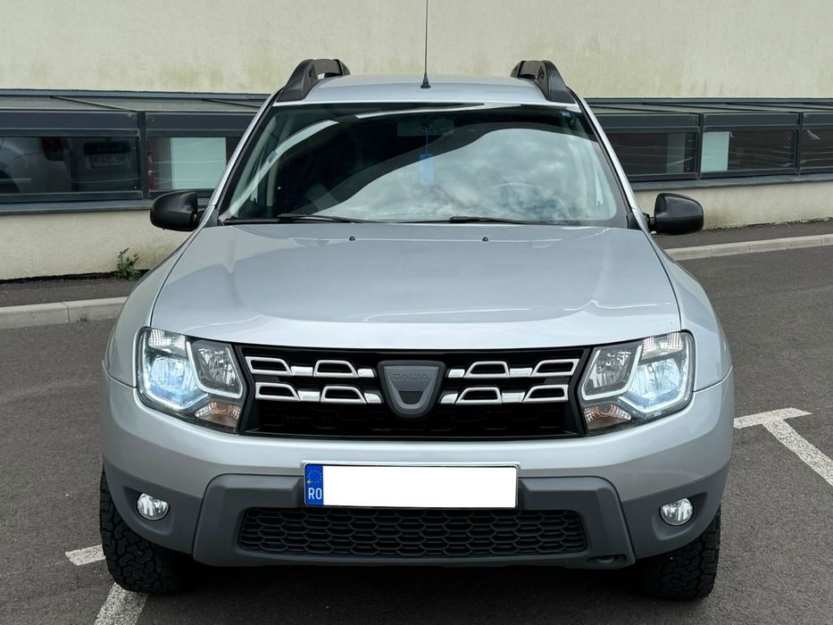 Vand/Schimb Dacia Duster 1.5DCi/4x4 la buton/Navi/Clima/Car-Play/Euro 6/Stare foarte buna!