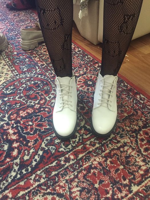 Белые ботиночки
