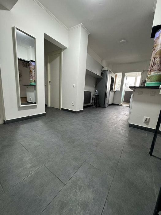 Inchiriez apartament 4 camere