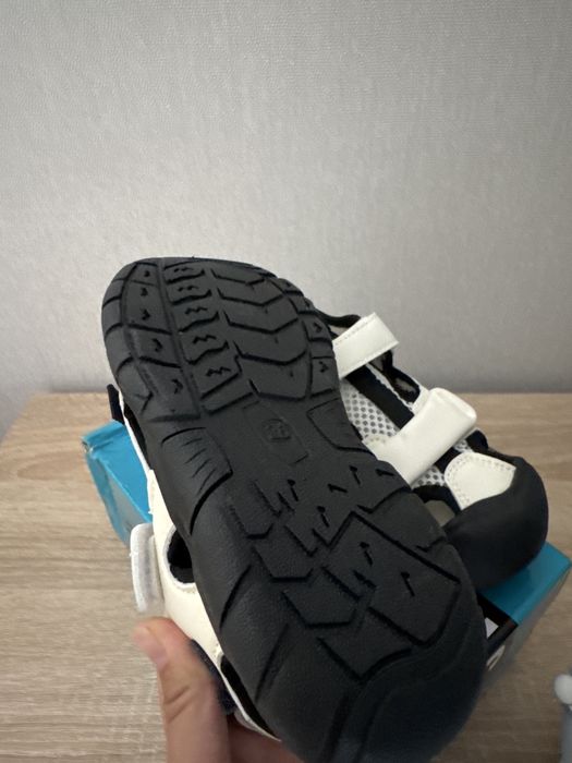 Сандалт детские новые