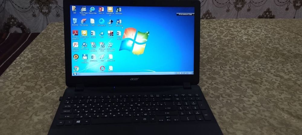 Notbook Acer ishlashi yaxshi