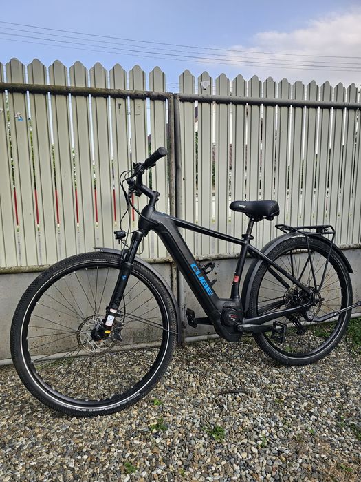 Bicicleta electrica cube trekking