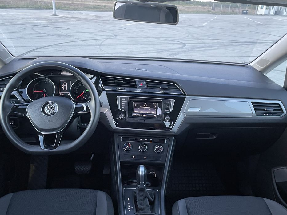 Volkswagen Touran 06-2017,DSG