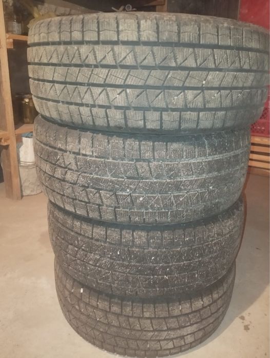 Продам шина зимнй