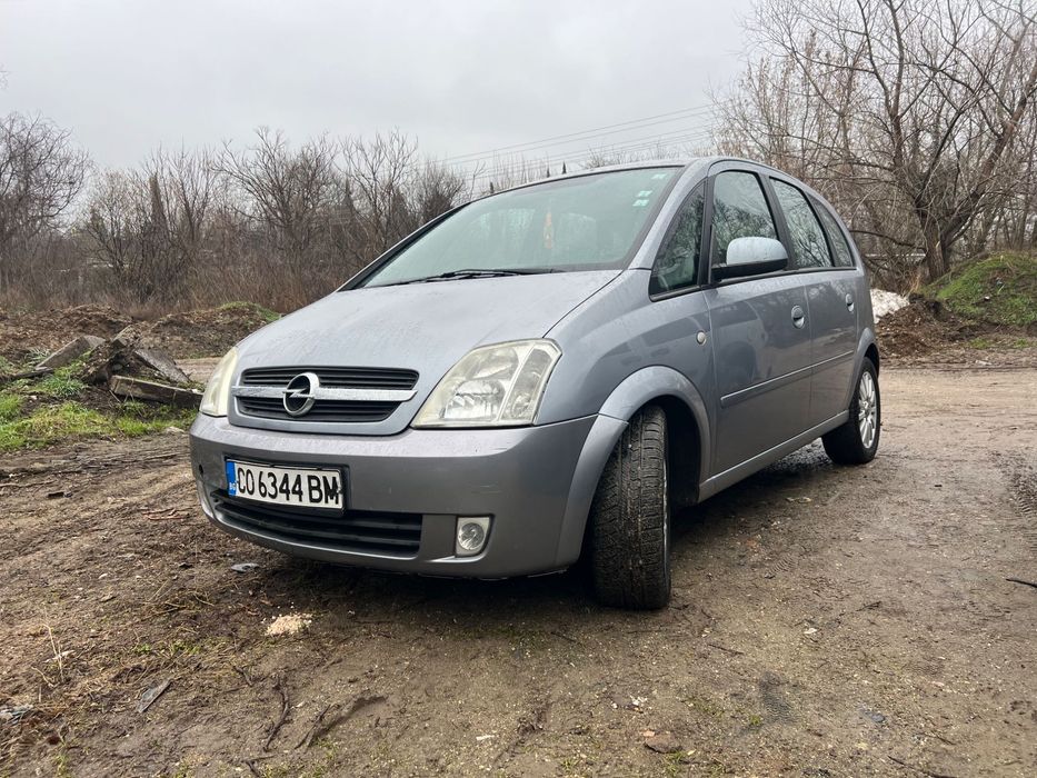Продавам автомобил Опел
