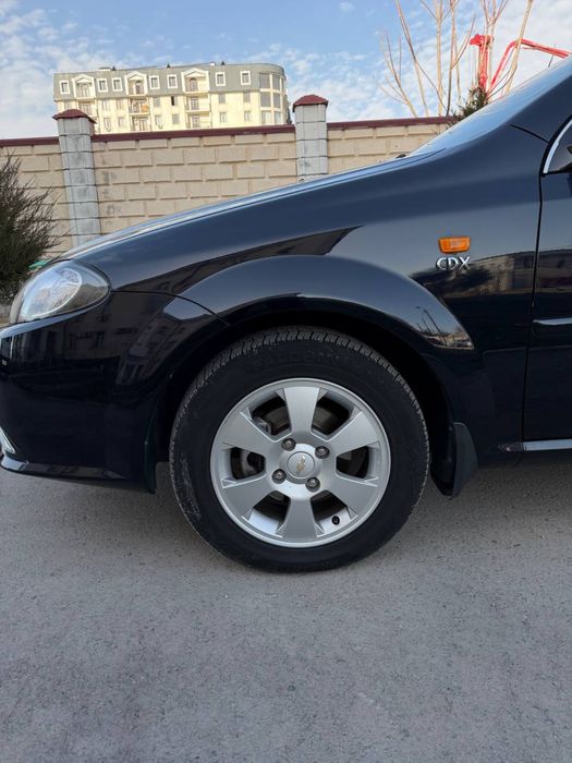 Gentra dark blue 2023 yil holati ideal