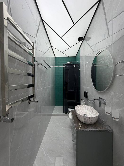 Продается дом на махалле Зенит, 2,5 соток, 6 комнат