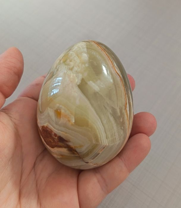 Яйце от полиран оникс