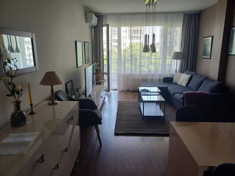 Дава се под наем Двустаен апартамент в София, Център - 65 кв.м за 650 € - Снимка #2