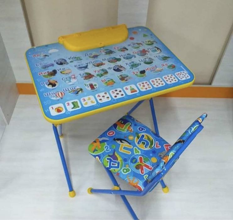 Детская парта со стульчиком