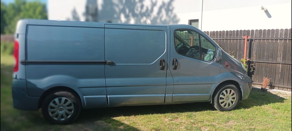 Opel Vivaro 2,0 Model Lung 2014 Navigație, Cameră spate.