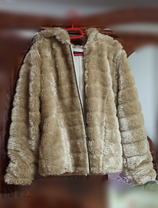 Geacă pufoasă blană artificială (călduroasă) Made in Italy