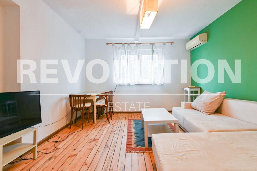 Дава се под наем Тристаен апартамент в София, Център - 95 кв.м за 588 € - Снимка #2