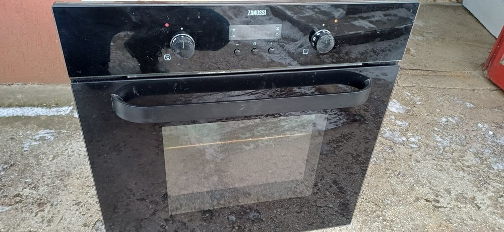 Vând Cuptor incorporabil