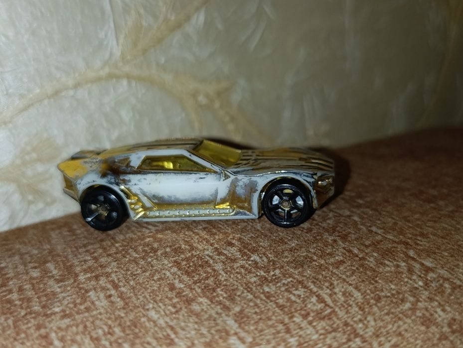 Hotwheels в плохом состоНии