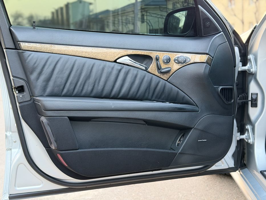 Mercede Benz W211 E63 AMG!