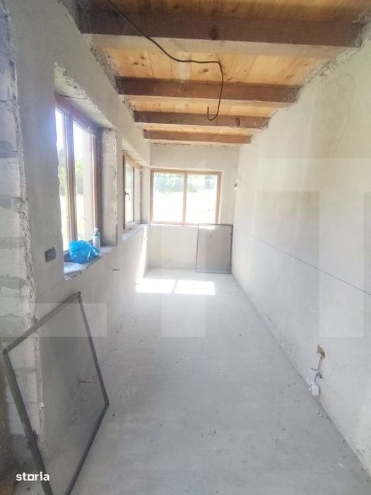 Casa individuala la gri, 160mp+garaj+magazie+ 3500mp teren intravilan,