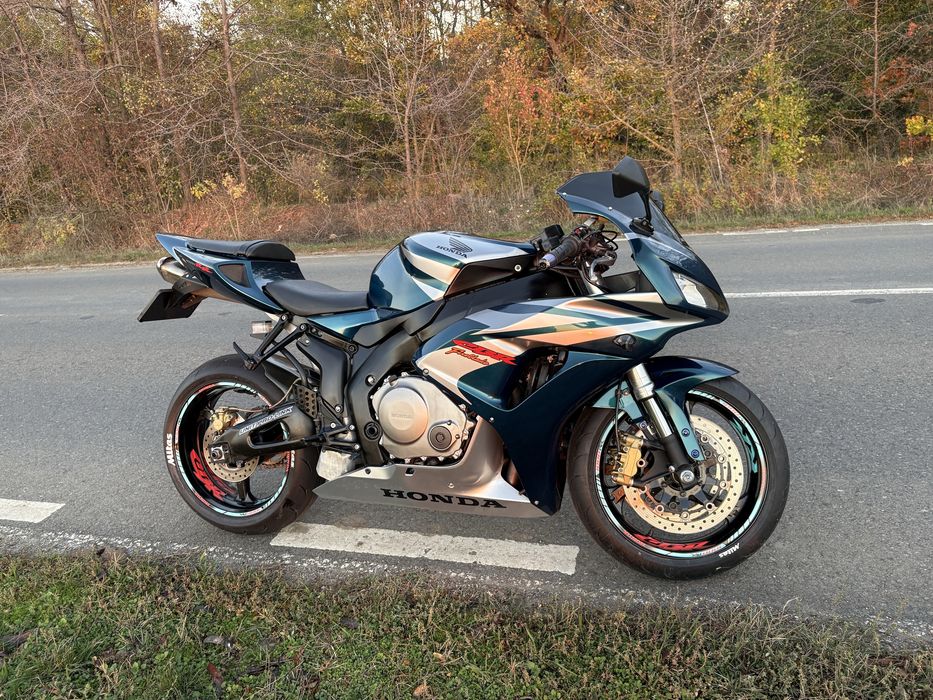 Honda cbr1000 rr sc57