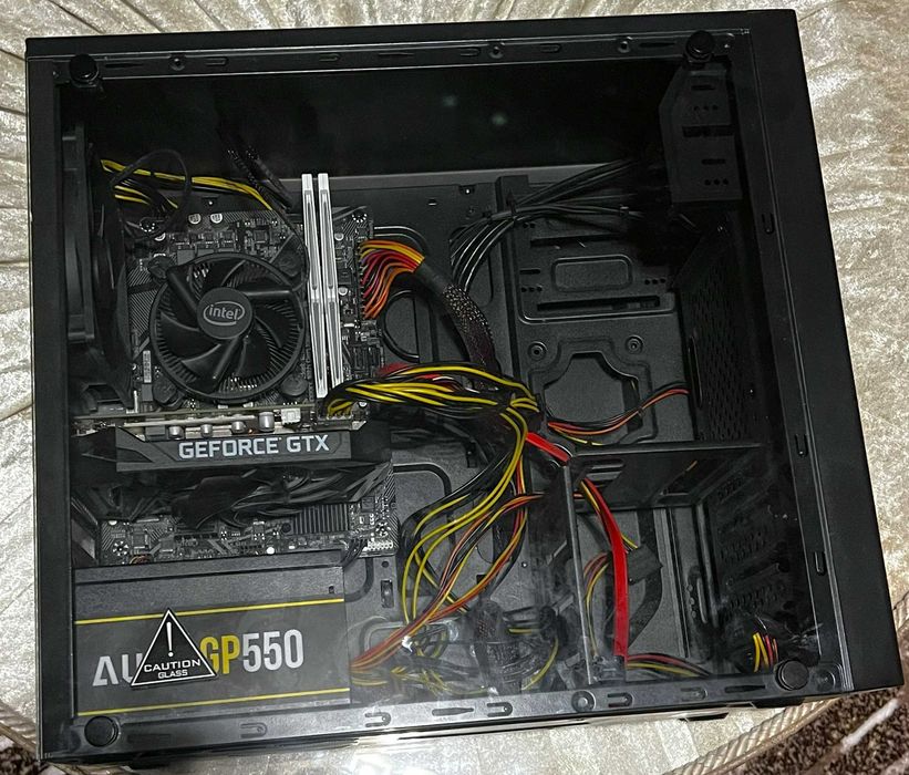 Гейминг компютър Intel Core i5-10400F / GTX 1660 Ti / 16GB RAM