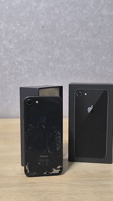 Айфон 8 64гб продам или обмен