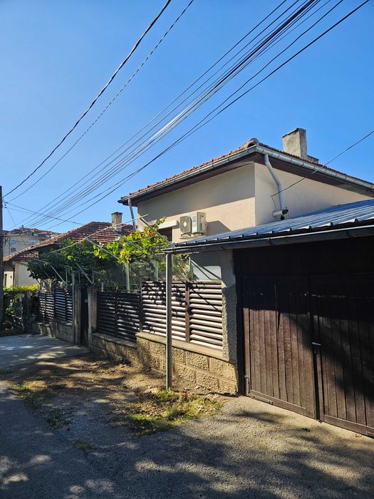 Продава се Къща в Разград, Варош - 170 кв.м за 1883 €/кв.м - Снимка #1
