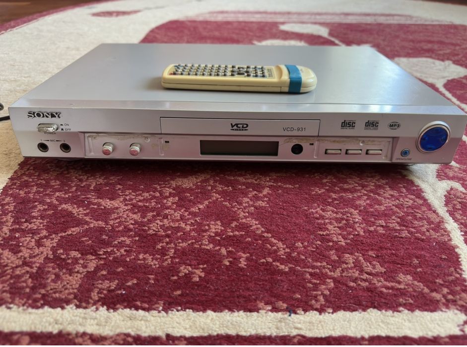 Продам SONY   ( Оригинал )