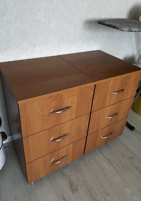 Продам тумбочки.