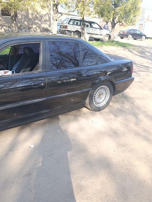 Продам BMW 7 серия