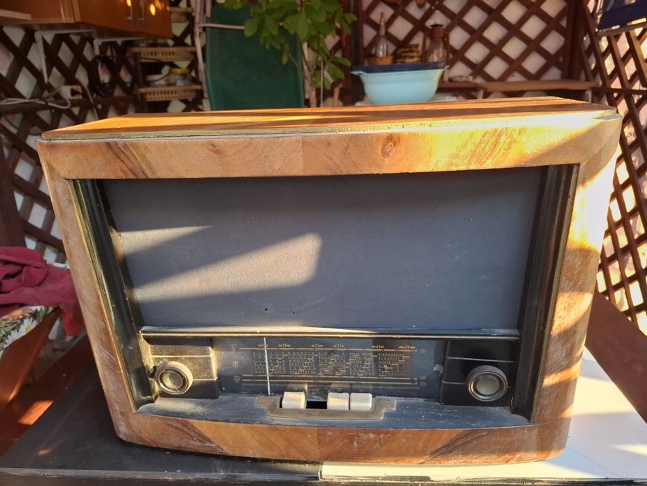 Radio VICTORIA S-571-A