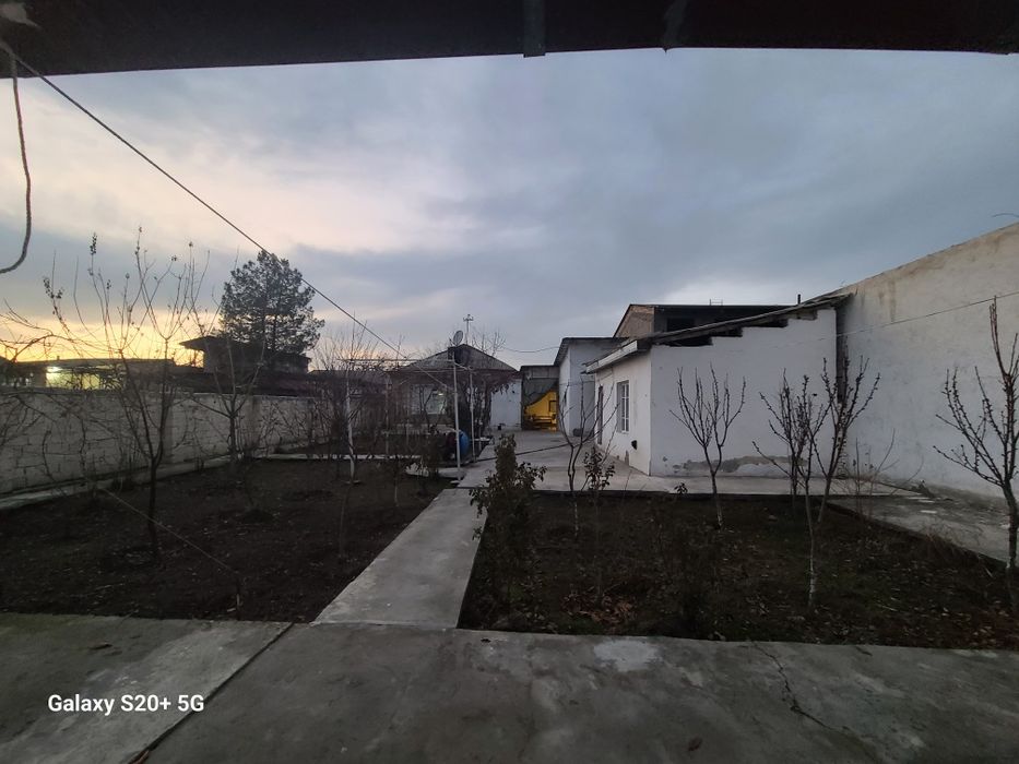 Hovli sotiladi 6 sotiq