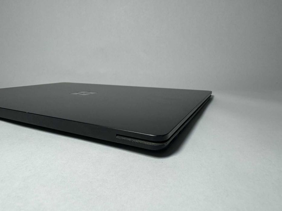 Microsoft Surface Laptop 2 i7 16GB 512GB SSD Negru/Black