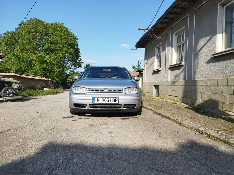 Продавам голф 4 1.9 131 6 скорости На чаати