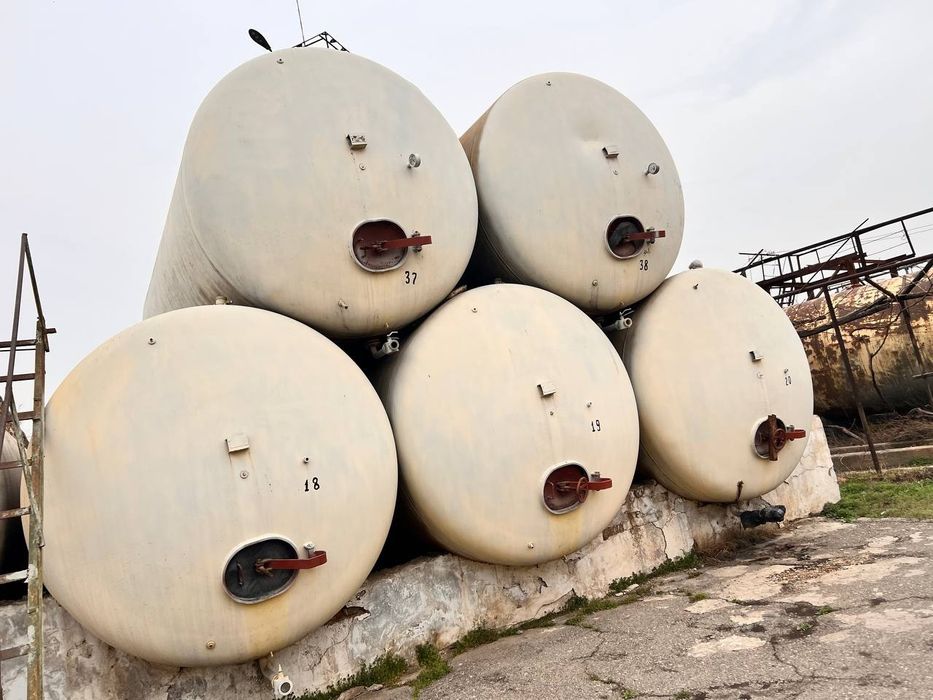 Емкость Эмал сотилади холати зур