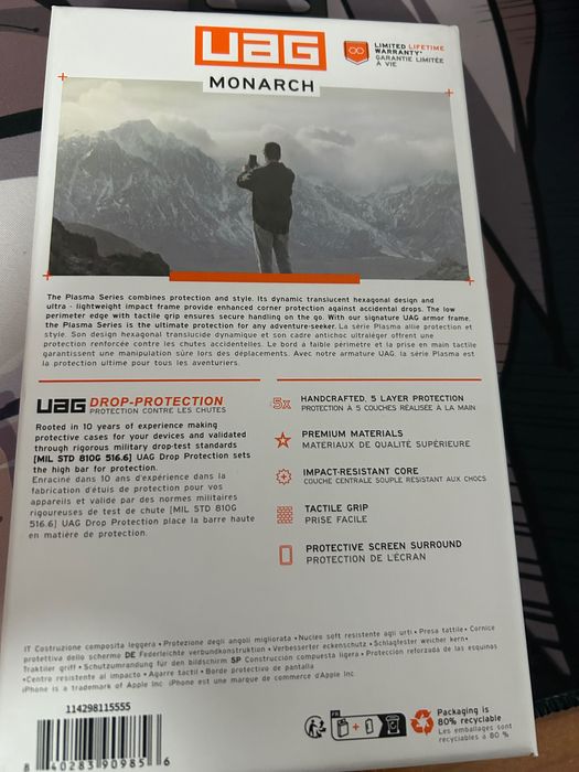 Vând Husă NOUĂ UAG IPhone 14/15 PLUS