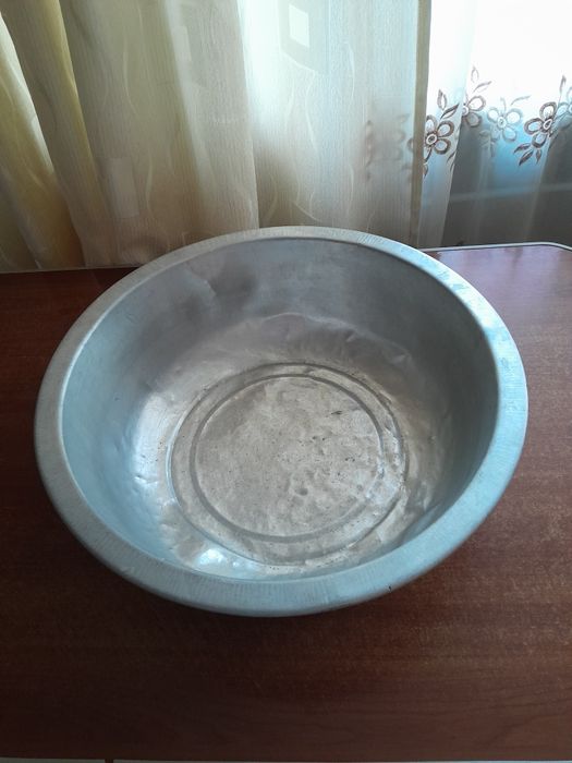 Продам аллюминевый таз