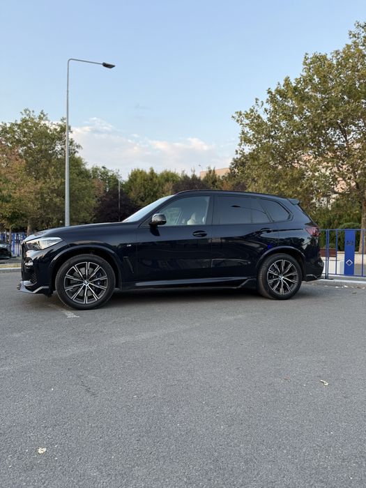 BMW X5 BMW X5 xDrive40i M-sport camere 360* Soft close  Cheie Display