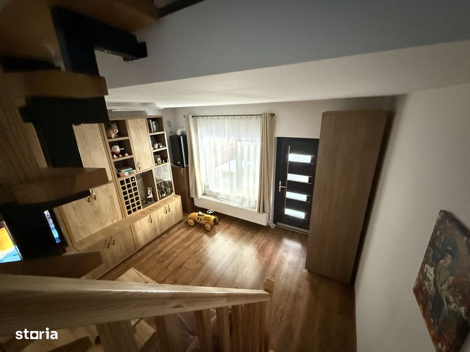 Casa tip duplex de vânzare