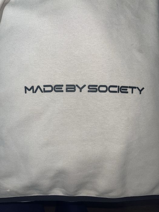 Hanorac Made by Society