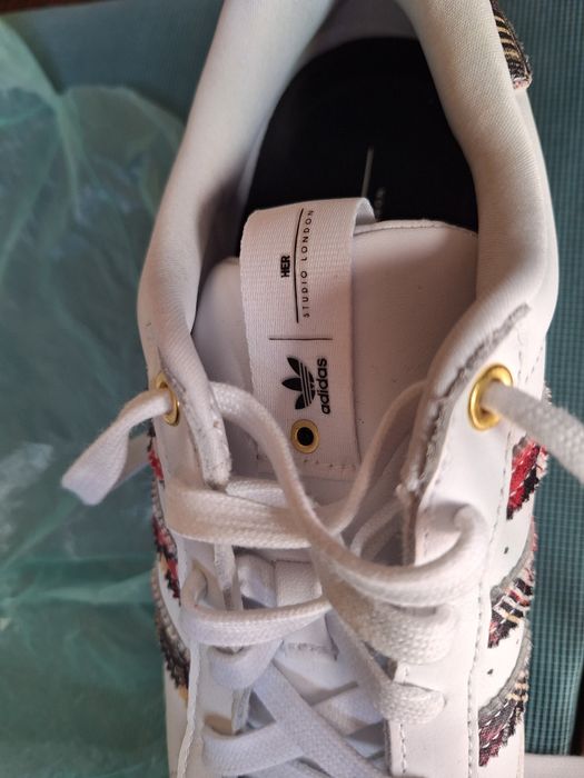 Маратонки Adidas размер 37.5