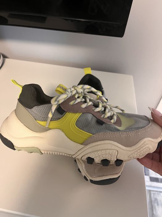 Маратонки Zara 35 номер
