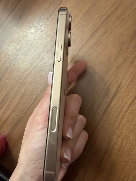 Vand iphone 16 pro max Desert Titanium