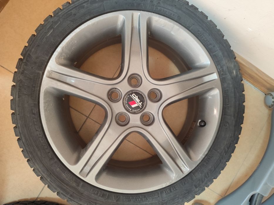 Диски  от Toyota Altezza с резиной.