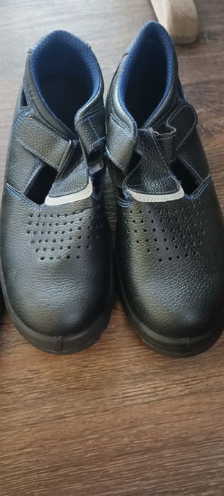 Ботинки спецобувь р.42-43